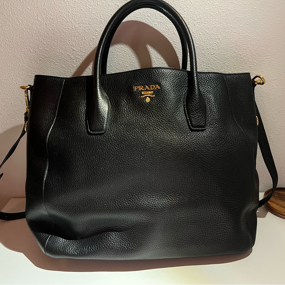 💯 Authentic EUC Prada Vitello Daino Large Leather Tote Black/ Nero color